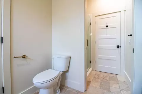 Bath - 4809 Trails Ct, Modesto, CA 95357 photo 5 of 8
