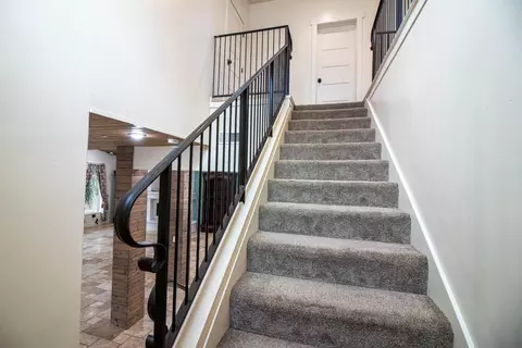 Entry Way - 4809 Trails Ct, Modesto, CA 95357 photo 2 of 5