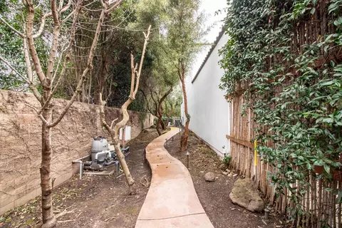 Exterior - 4809 Trails Ct, Modesto, CA 95357 photo 7 of 7