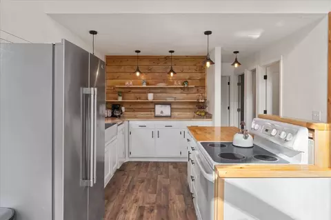 Kitchen - 210 David Lee Rd, Arnold, CA 95223 photo 1 of 4