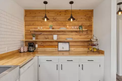 Kitchen - 210 David Lee Rd, Arnold, CA 95223 photo 3 of 4
