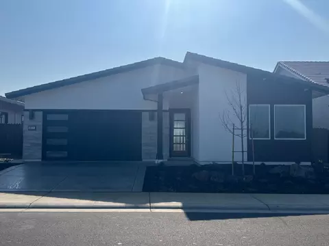 9013 Elliott Springs Dr, Elk Grove, CA 95624