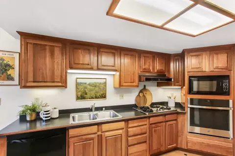 Kitchen - 2216 Bryce Ln, Davis, CA 95616 photo 5 of 5