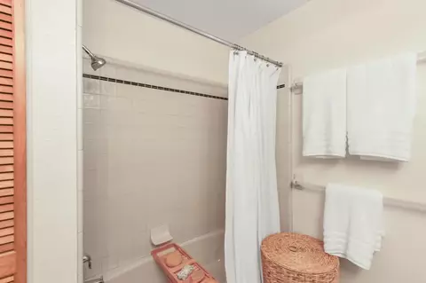 Bath - 2216 Bryce Ln, Davis, CA 95616 photo 5 of 5