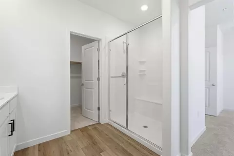 Bath - 1001 Ginkgo Cir, Davis, CA 95618 photo 1 of 1