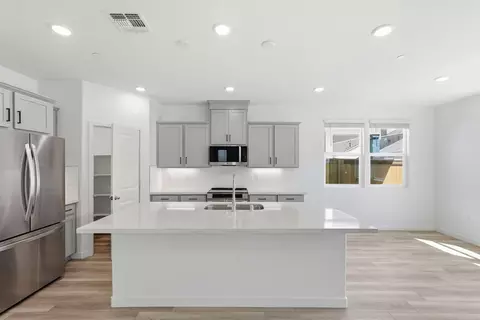 Kitchen - 1007 Ginkgo Cir, Davis, CA 95618 photo 1 of 1