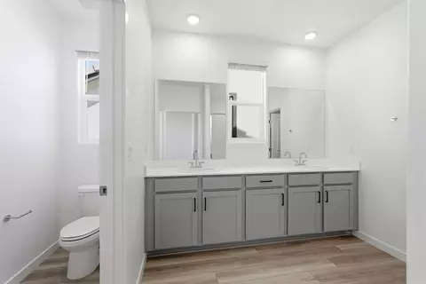 Entry Way - 1007 Ginkgo Cir, Davis, CA 95618 photo 1 of 2