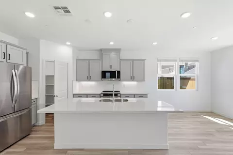 Kitchen - 1007 Ginkgo Cir, Davis, CA 95618 photo 1 of 1