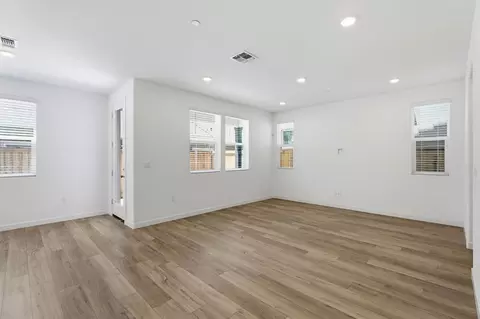Living - 1013 Ginkgo Cir, Davis, CA 95618 photo 1 of 1