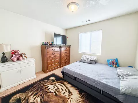 151 El Verano Way, Merced, CA 95341 photo 9