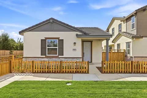 1013 Vanderbilt Ter, Davis, CA 95618