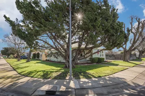 Exterior - 1240 S Crescent Ave, Lodi, CA 95240 photo 6 of 16