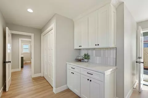 Entry Way - 1240 S Crescent Ave, Lodi, CA 95240 photo 4 of 4