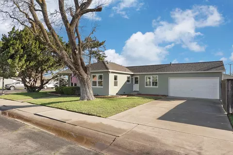 Exterior - 1240 S Crescent Ave, Lodi, CA 95240 photo 4 of 16