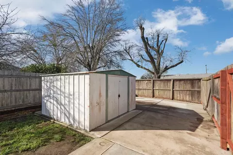 Exterior - 1240 S Crescent Ave, Lodi, CA 95240 photo 13 of 16
