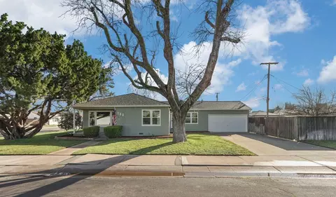 Exterior - 1240 S Crescent Ave, Lodi, CA 95240 photo 3 of 16