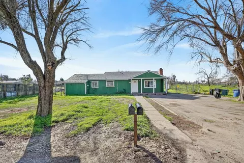Exterior - 3044 U St, Antelope, CA 95843 photo 4 of 15