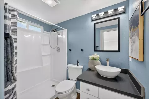 Bath - 3044 U St, Antelope, CA 95843 photo 1 of 7