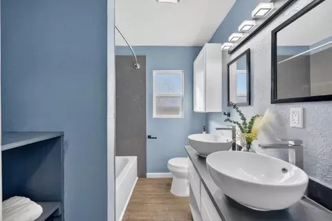 Bath - 3044 U St, Antelope, CA 95843 photo 3 of 7