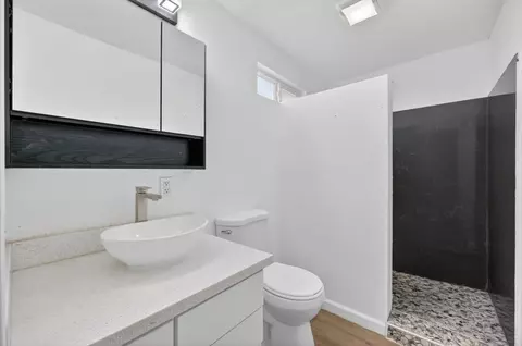 Bath - 3044 U St, Antelope, CA 95843 photo 6 of 7