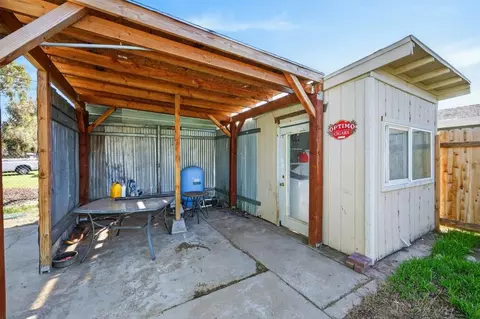 Exterior - 3044 U St, Antelope, CA 95843 photo 10 of 15