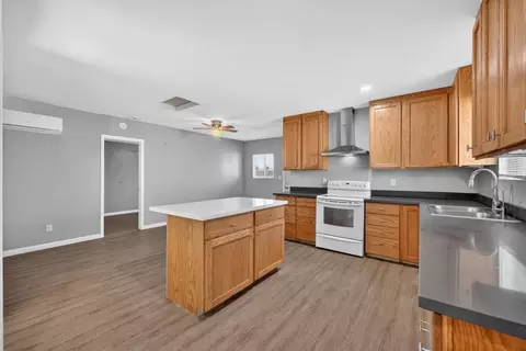 Kitchen - 3044 U St, Antelope, CA 95843 photo 5 of 5