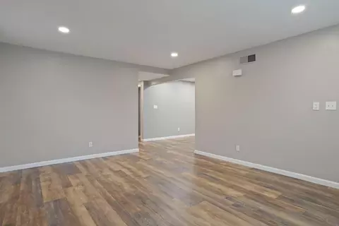 Living - 1262 Glenhurst Dr, Lodi, CA 95240 photo 3 of 7