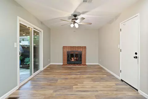 Living - 1262 Glenhurst Dr, Lodi, CA 95240 photo 5 of 7