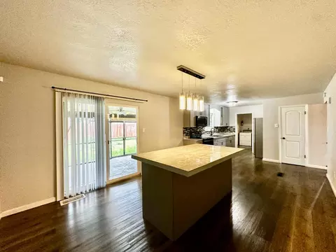 Kitchen - 1253 E Louise Ave, Manteca, CA 95336 photo 2 of 6