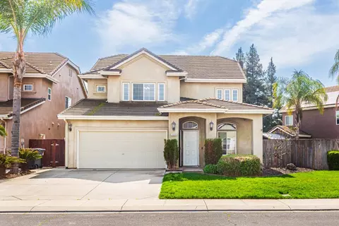 2608 Donner Trl, Riverbank, CA 95367