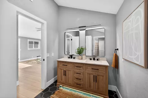 Bath - 3041 Root Ave, Carmichael, CA 95608 photo 5 of 6