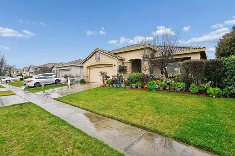 1364 Amaranth St, Plumas Lake, CA 95961 photo 4