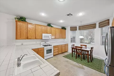 1364 Amaranth St, Plumas Lake, CA 95961 photo 15
