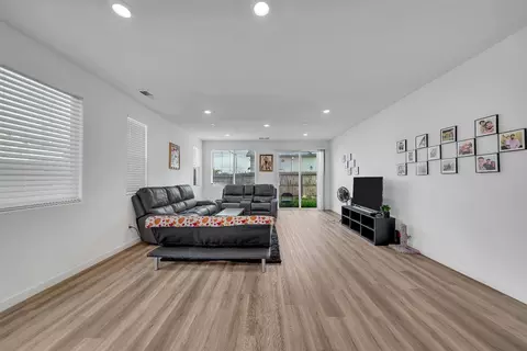 Entry Way - 4806 Ariel St, Keyes, CA 95328 photo 6 of 11