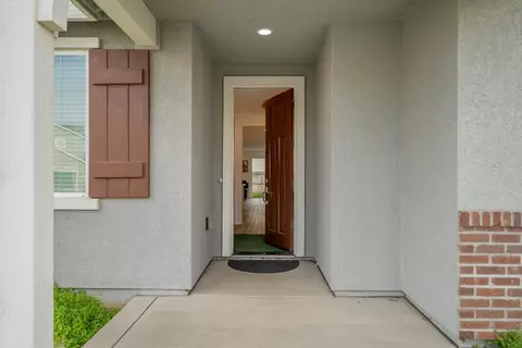 Entry Way - 4806 Ariel St, Keyes, CA 95328 photo 1 of 11