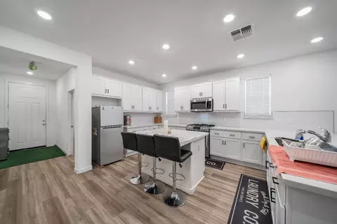 Kitchen - 4806 Ariel St, Keyes, CA 95328 photo 7 of 8