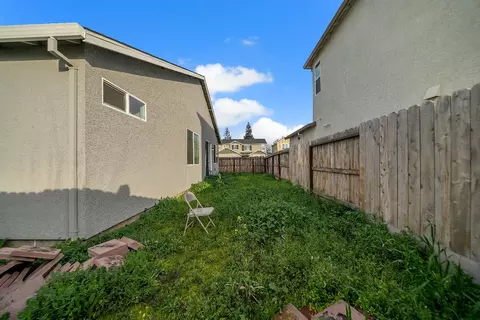 Exterior - 4806 Ariel St, Keyes, CA 95328 photo 6 of 11