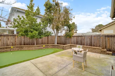 Exterior - 5242 Wyndham Oak Ln, Carmichael, CA 95608 photo 6 of 15