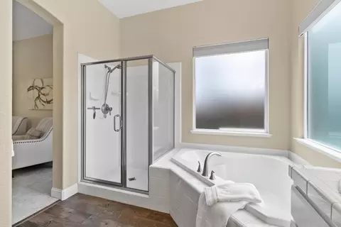 Bath - 5242 Wyndham Oak Ln, Carmichael, CA 95608 photo 4 of 5
