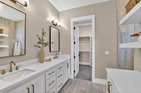 Bath - 5709 Thomson Loop, Davis, CA 95616 photo 1 of 4