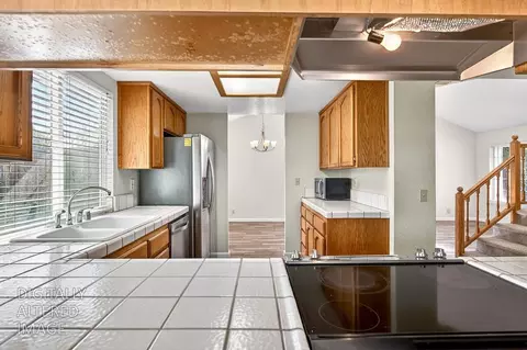Kitchen - 8256 Benjamin Dr, Antelope, CA 95843 photo 11 of 12