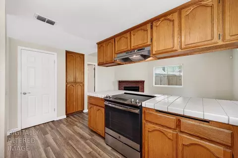Kitchen - 8256 Benjamin Dr, Antelope, CA 95843 photo 6 of 12