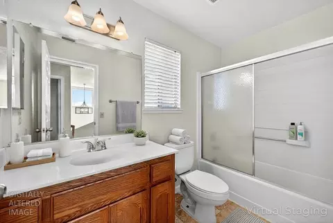Bath - 8256 Benjamin Dr, Antelope, CA 95843 photo 2 of 6