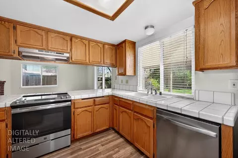 Kitchen - 8256 Benjamin Dr, Antelope, CA 95843 photo 4 of 12