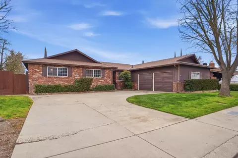 2718 Warwick Ln, Modesto, CA 95350 photo 1