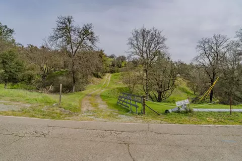 14542 E School St, Amador City, CA 95601