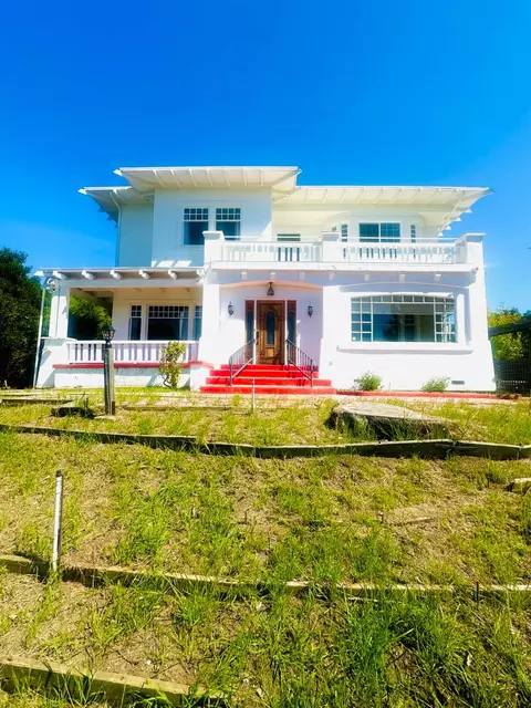 1556 E St, Hayward, CA 94541