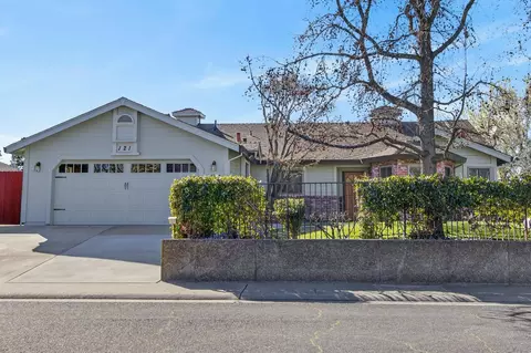 121 Silverado Cir, Roseville, CA 95678