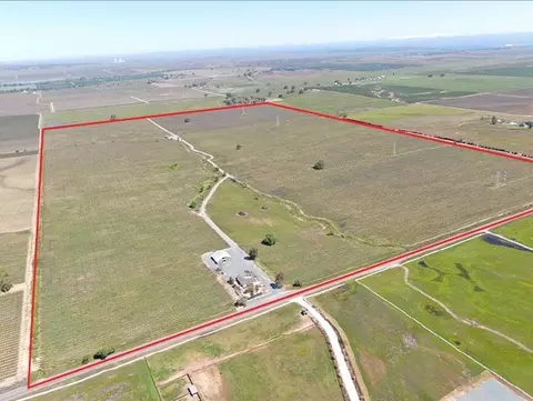 14777 Liberty Rd, Galt, CA 95632