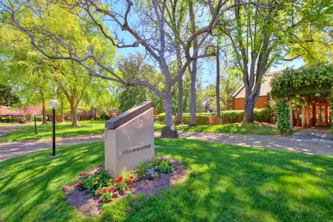 2238 Woodside Ln #13, Sacramento, CA 95825